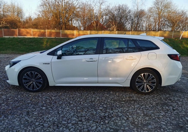 Toyota Corolla cena 92000 przebieg: 91920, rok produkcji 2019 z Sępopol małe 191